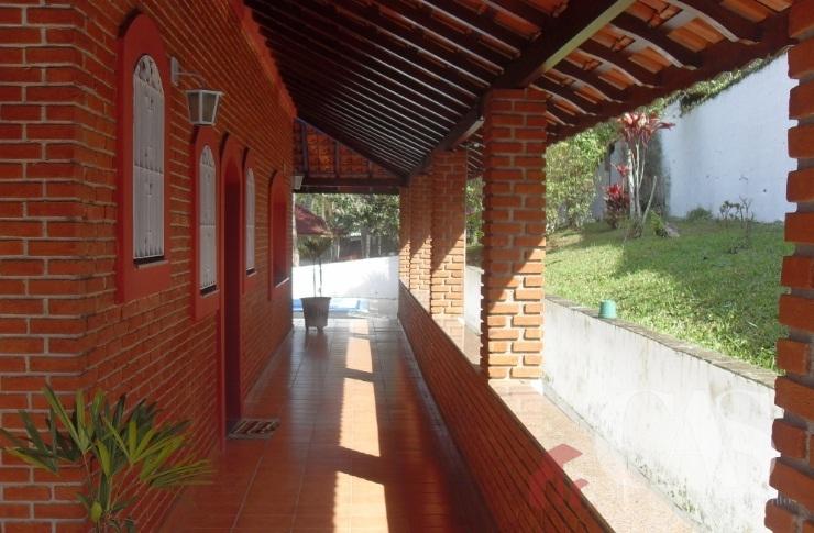 Chácara à venda com 2 quartos, 491m² - Foto 2